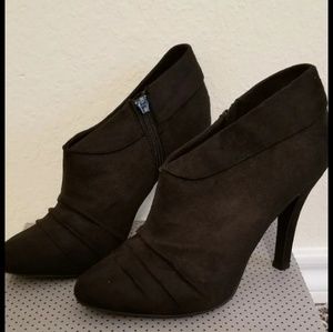 Charlotte Russe black booties size 7
